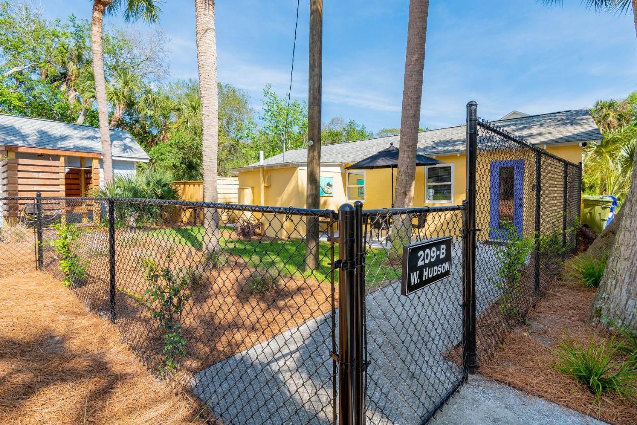 Folly Vacation Laid Back Casual Beach Bungalow 209-B Folly Beach Exteriér fotografie